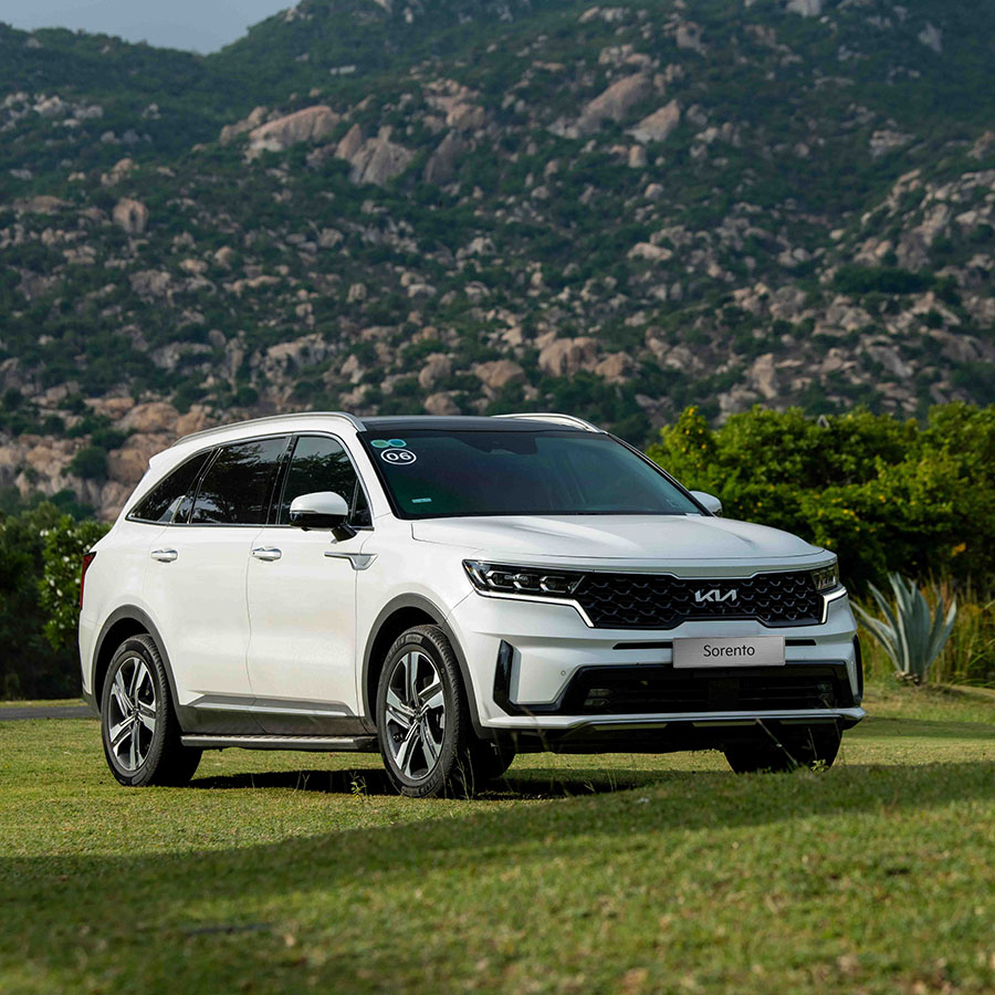 Sở hữu Kia Sorento máy dầu giá chỉ từ 964 triệu đồng